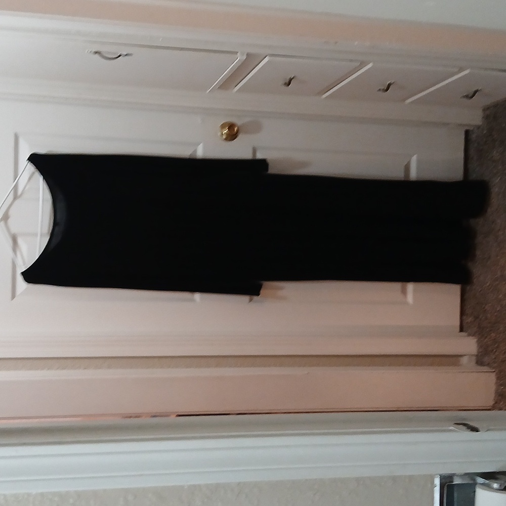 Black long sleeve maxi dress - Picture 3 of 3